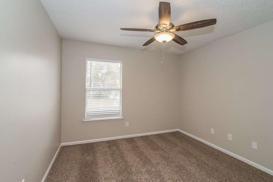 Building Photo - 7955 Ortega Bluff Pkwy