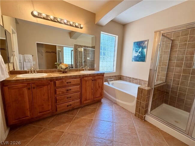 Building Photo - 9230 Sapphire Hills Ct