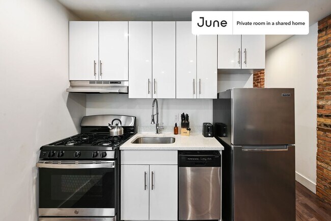 Building Photo - Room in Shared 4 bed/2 bath home in West Harlem