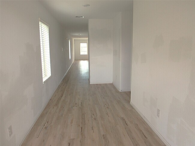 Building Photo - 8831 Bar Hbr Dr