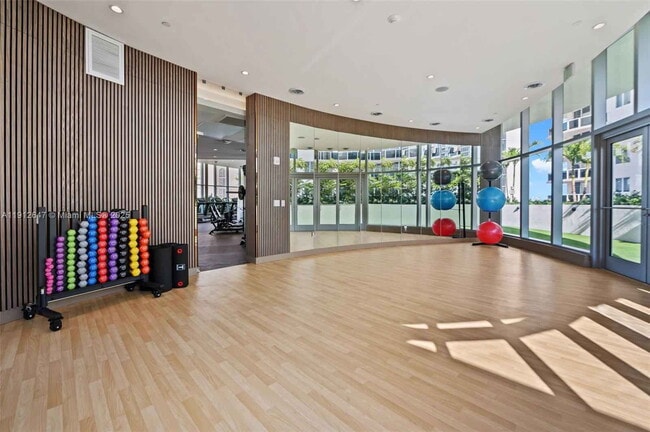 Building Photo - Northeast 24th Street, Miami, FL 33137 - 2 BR 2 BA condo