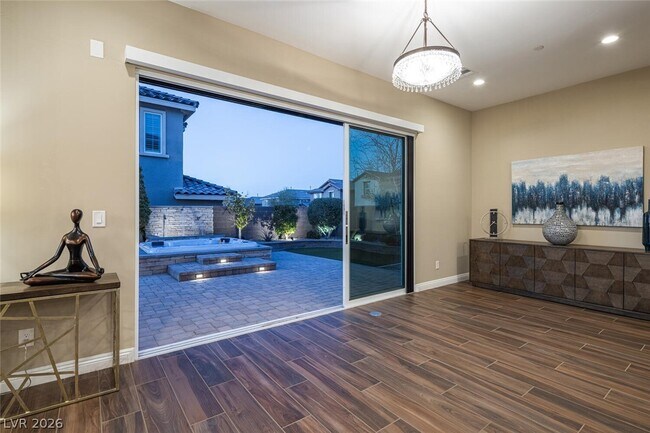 Building Photo - 3372 Dalmore St