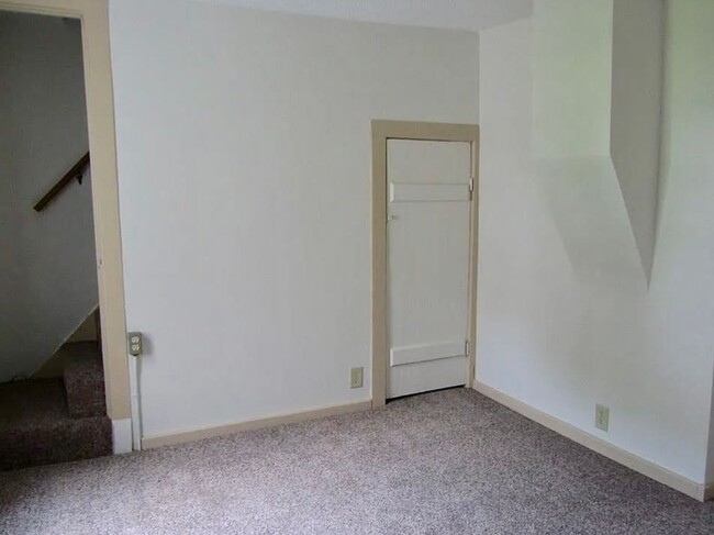 Building Photo - Home for Rent
