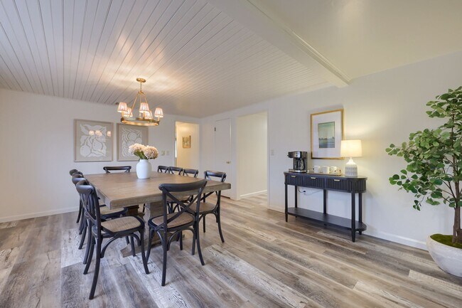 Building Photo - Spacious Rambling Rancher in Quarryville | Beautiful