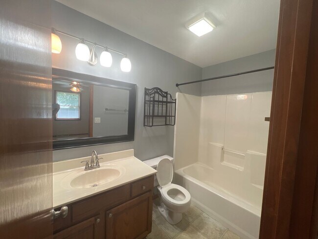 Building Photo - 6327 Brent Dr