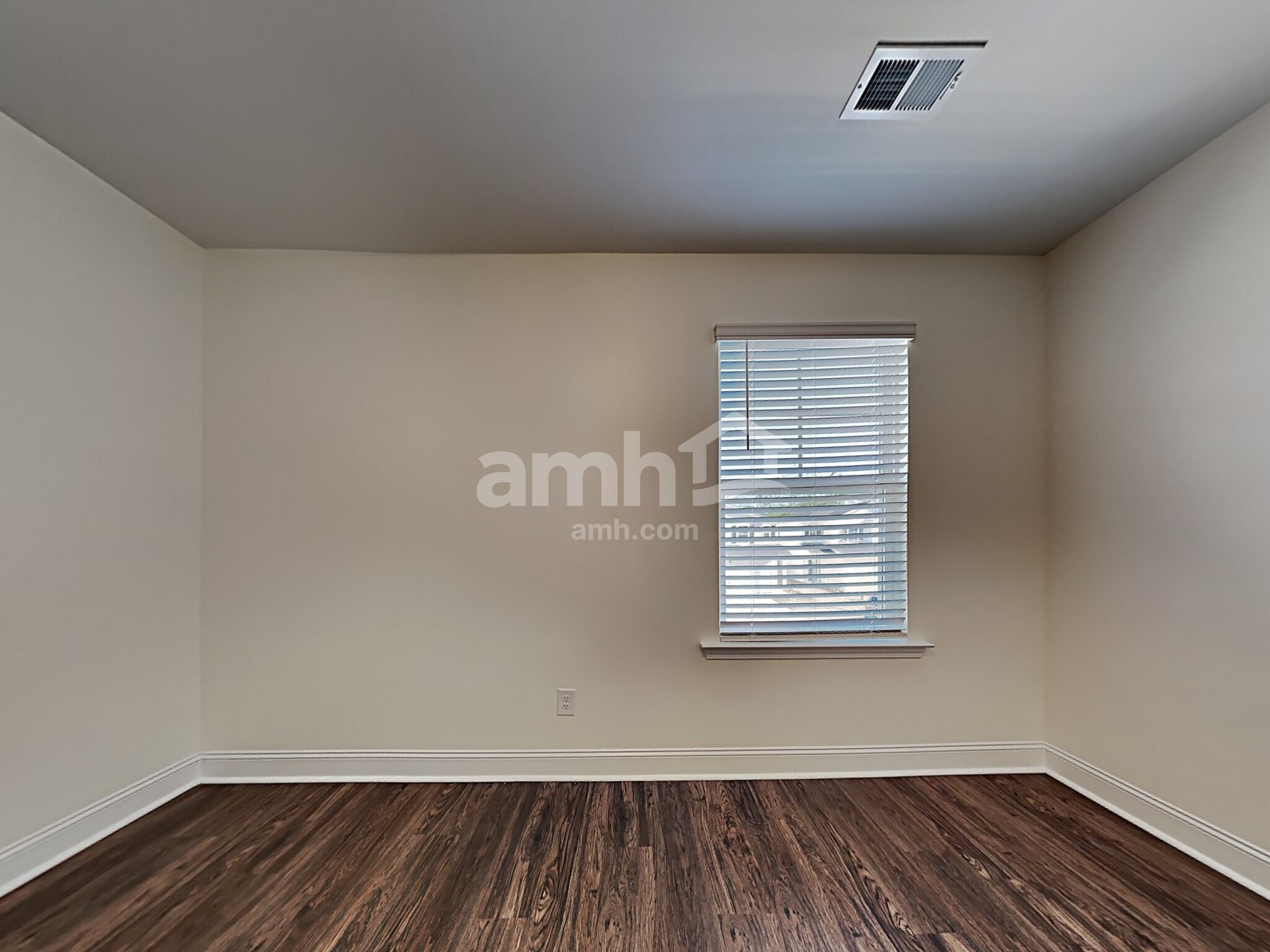 Building Photo - 146 Blackstone Dr