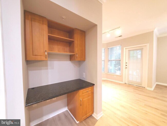 Building Photo - 12112 Garden Grove Cir