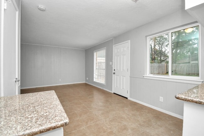 Building Photo - 24118 Spring Gum Dr