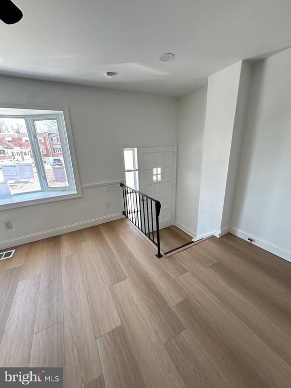 Building Photo - 3125 Belgreen Terrace