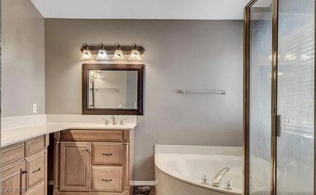 Building Photo - 7720 Leavorite Dr