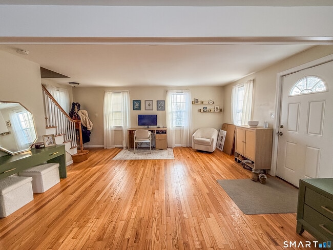 Building Photo - 20 Andrews St