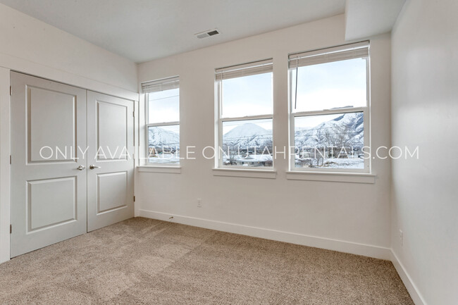 Building Photo - 768 S 1600 W