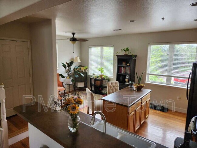 Building Photo - 2773 W Riverwalk Cir