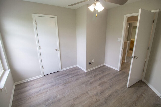 Building Photo - 5307 Silver Mill Dr