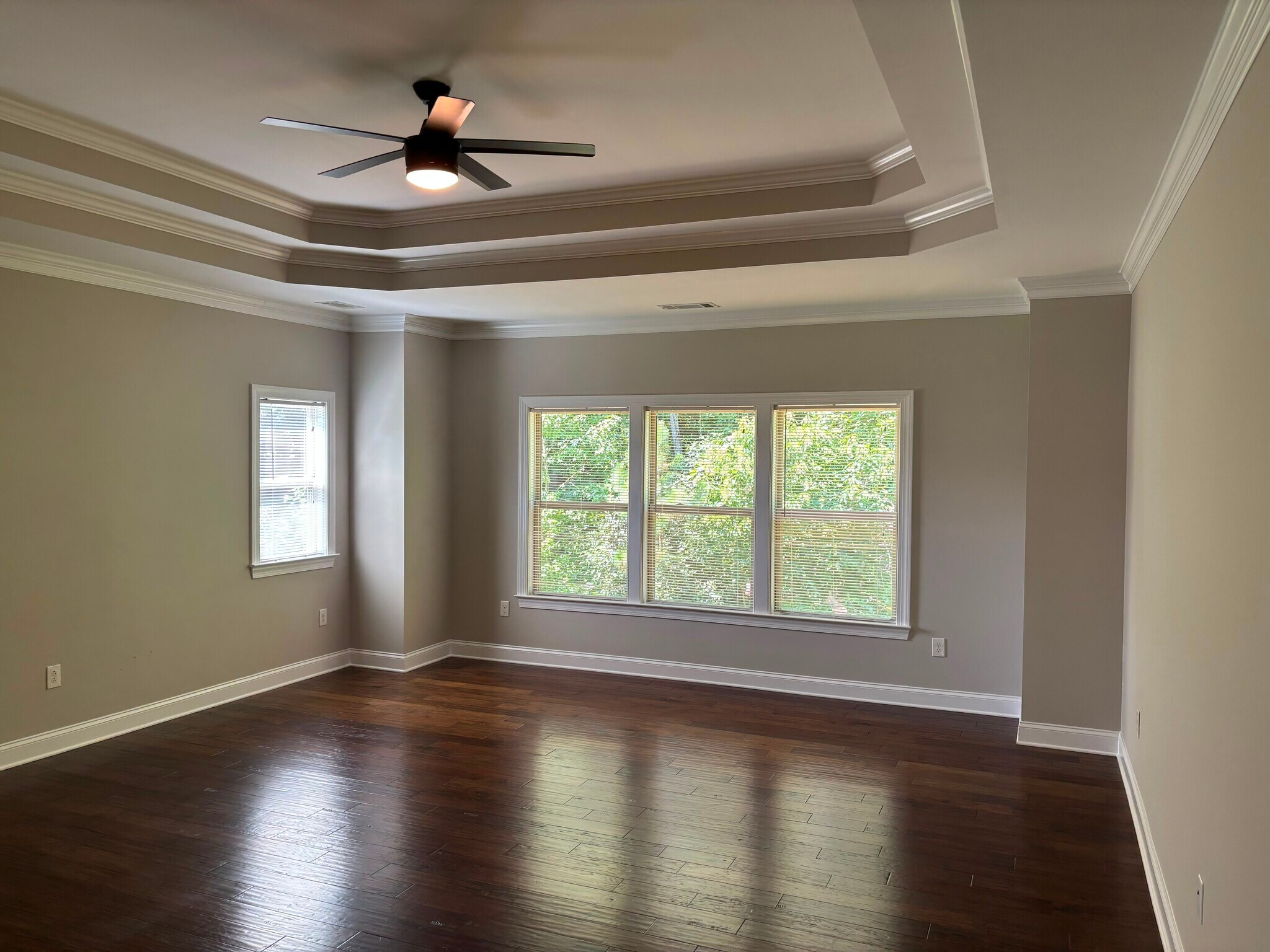 Building Photo - 2035 Davallia Ct