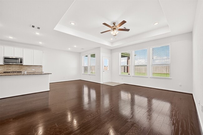 Building Photo - 8114 Royal Palm Ct