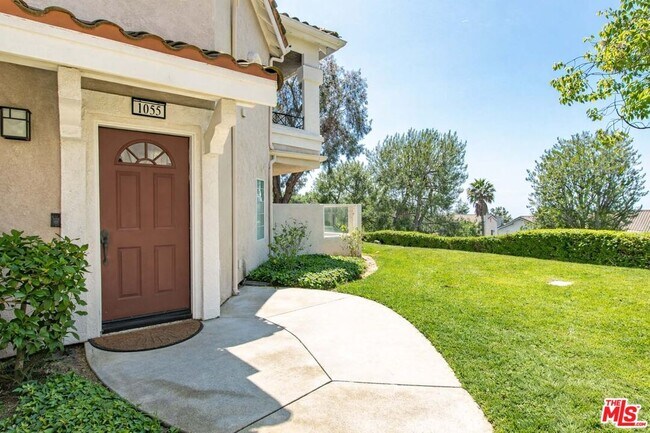 Building Photo - 1055 S Dewcrest Dr