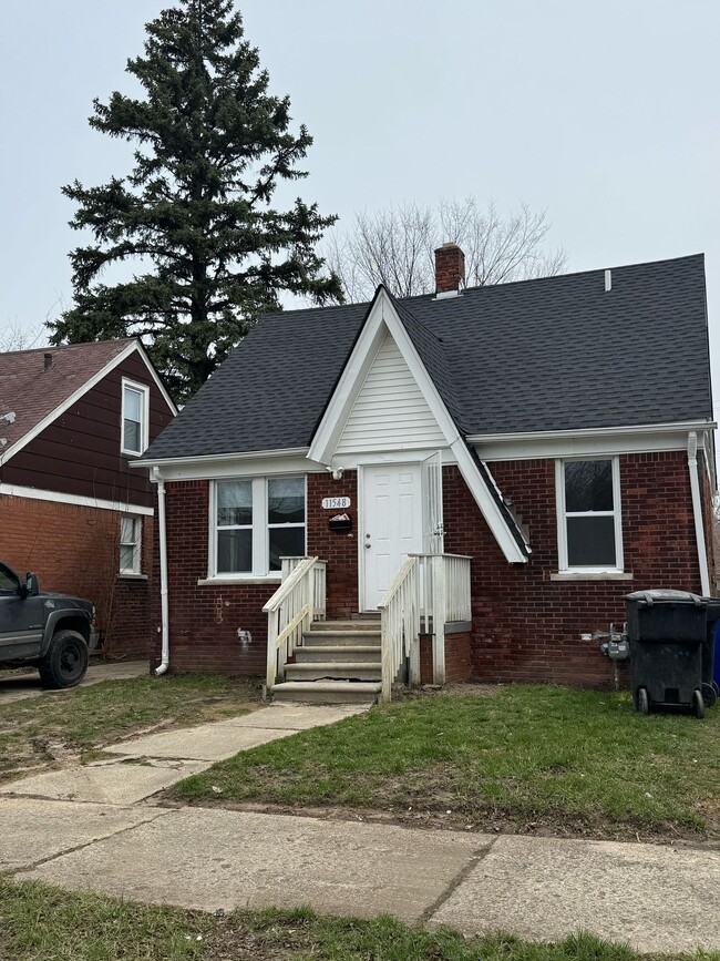 Primary Photo - 11548 Wayburn St