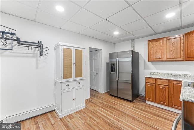 Building Photo - 632 Taylor Ave