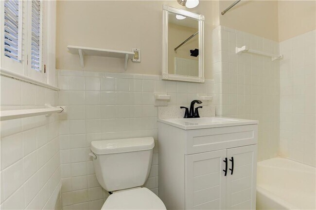 Building Photo - 465 Windsor Parkway