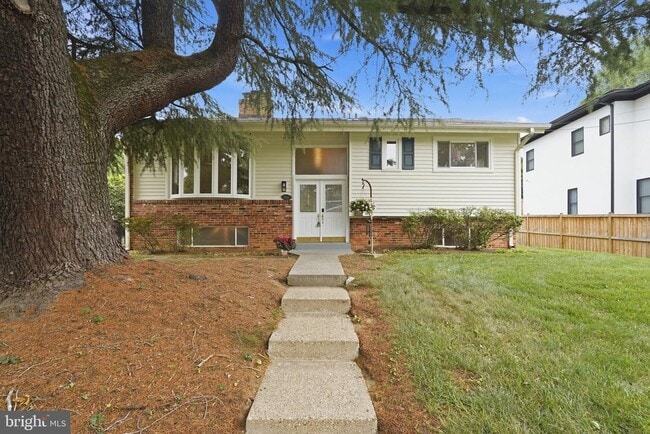 Building Photo - 6806 Lemon Rd
