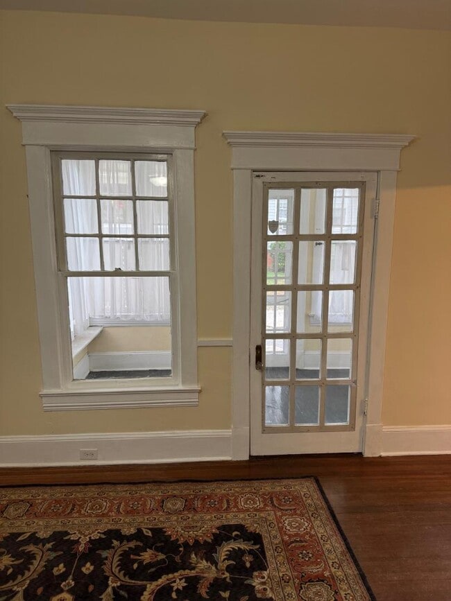 Building Photo - 1533 W Northwest Blvd