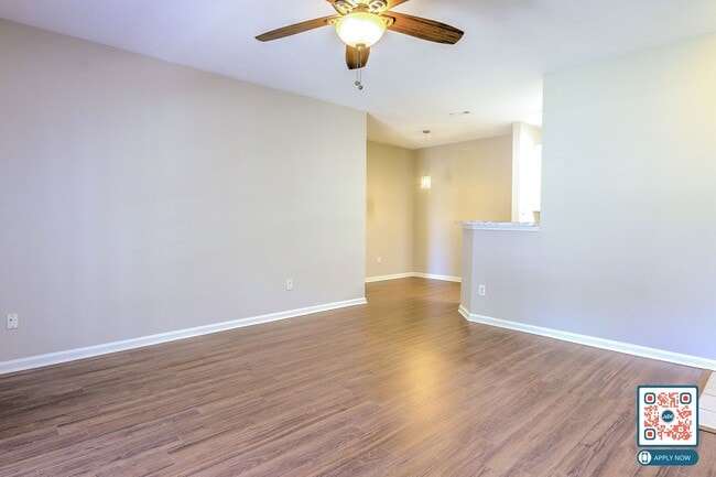 Building Photo - MOVE IN THIS YEAR - FREE MONTH'S RENT IN 1st 90 DAYS!