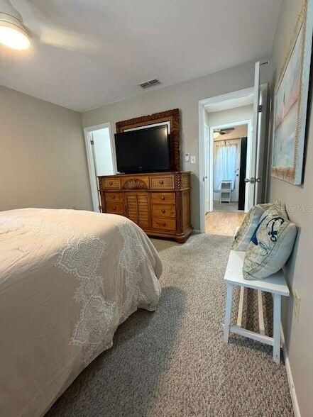 Building Photo - 1832 Sunny Dr