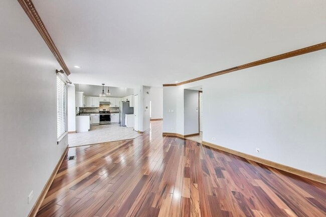 Building Photo - 1217 S Elder Ln