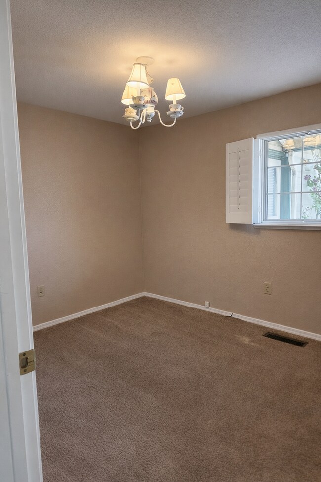 Building Photo - Carson City Home For Lease