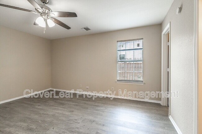 Building Photo - 3613 Candle Ridge Dr