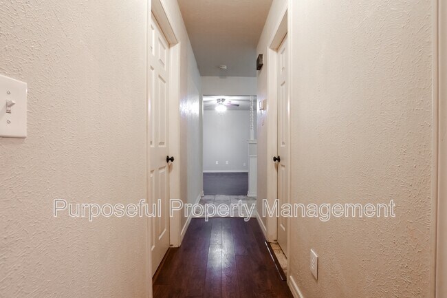 Building Photo - 202 Stanton Dr