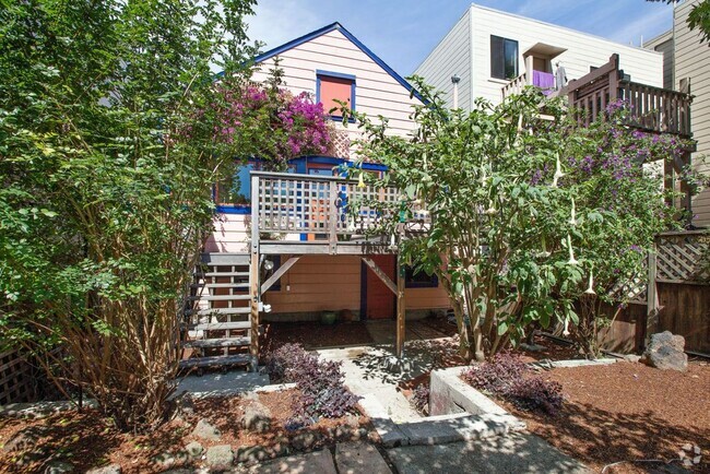 Building Photo - 2755 Sutter Street