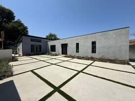 Building Photo - 19525 Cantara St
