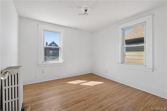 Building Photo - 172 Tremont Ave
