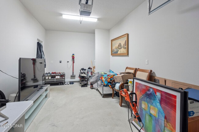 Building Photo - 7522 Shadow Lake Dr
