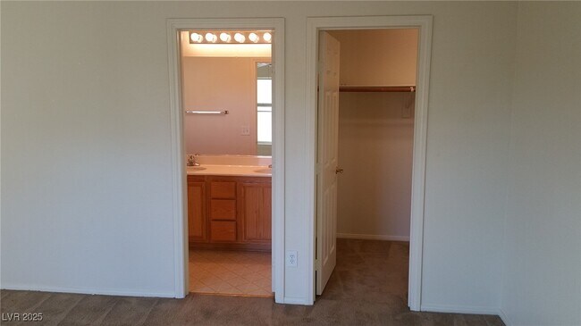 Building Photo - 7245 Pine Barrens St