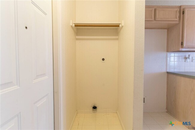 Building Photo - 4514 Hondo Dr
