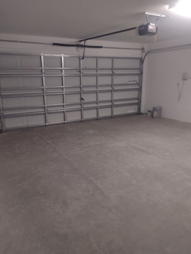 Building Photo - Bartow Rental Home!