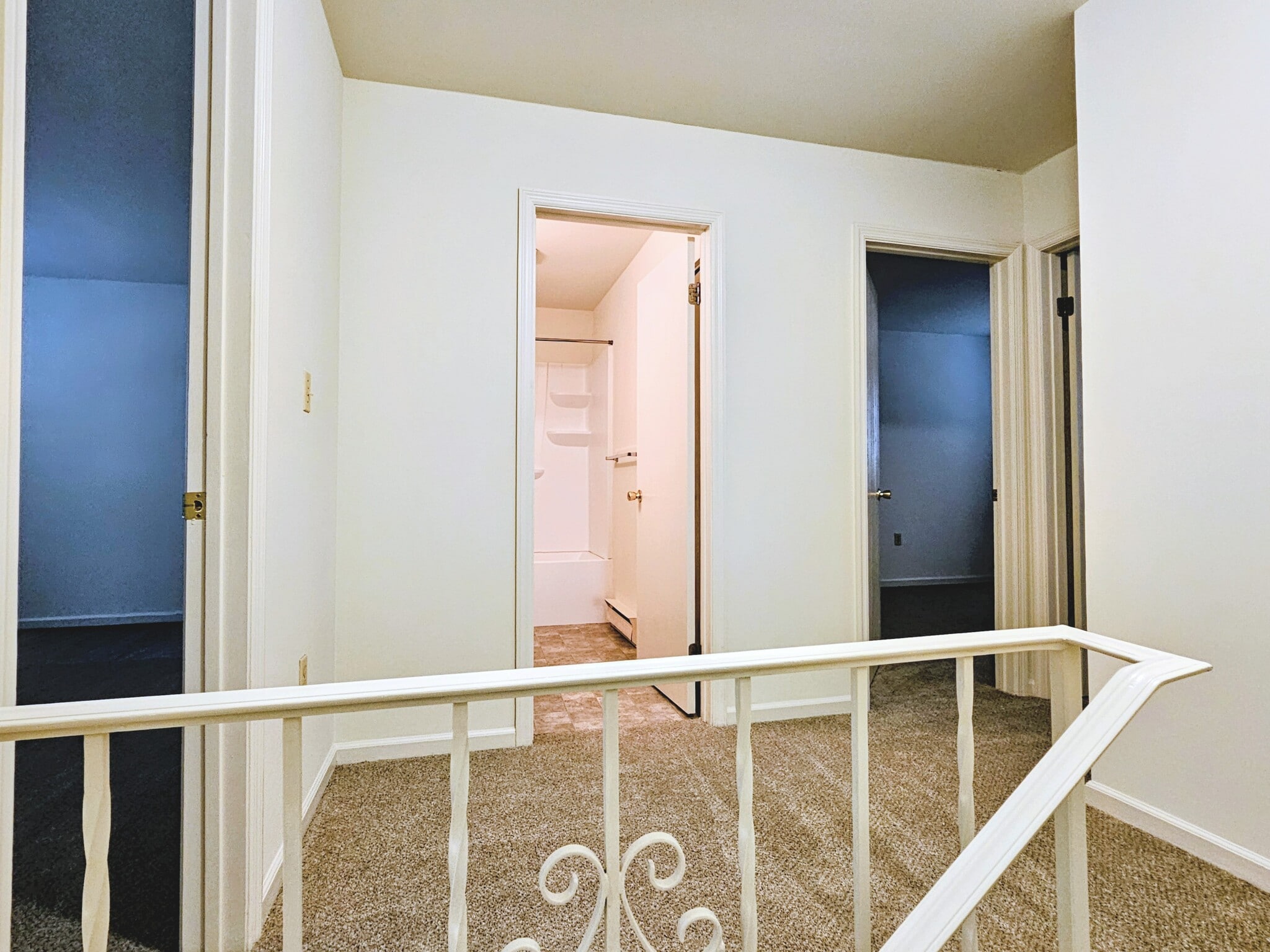 Building Photo - 205 Riverview Dr