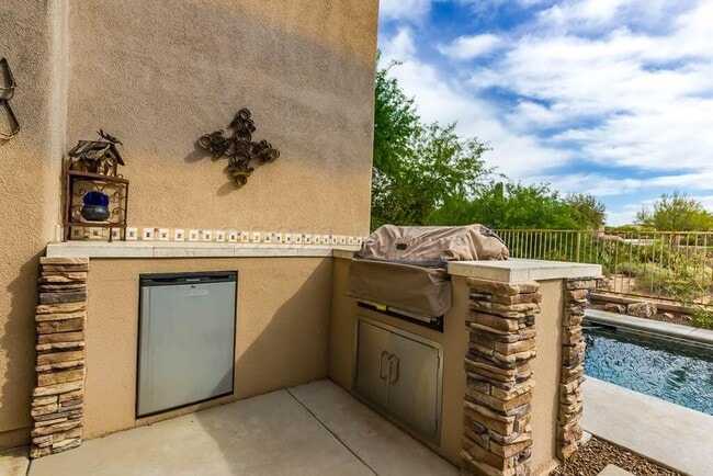Building Photo - 4402 W Cloud Ranch Pl