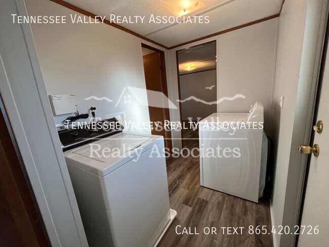 Building Photo - 2248 Knoxville Hwy