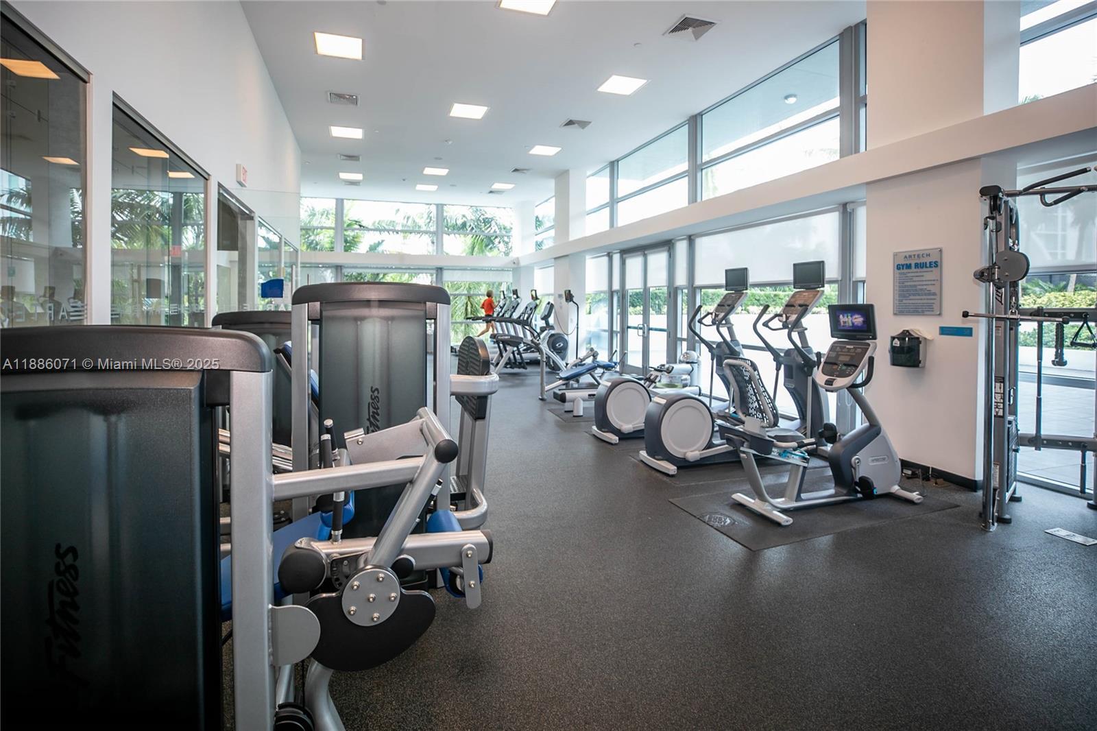 Building Photo - 2950 NE 188th St