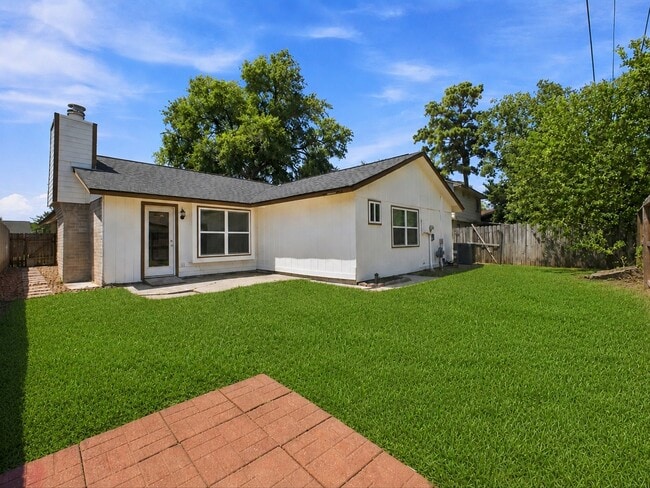 Building Photo - 19930 Burle Oak Dr
