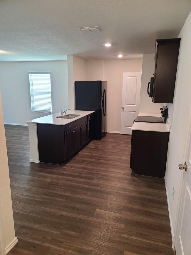 Building Photo - 4009 Renee Dr