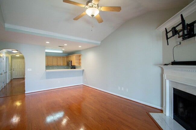 Building Photo - 157 Hayesbury Ct