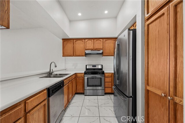 Building Photo - 1559 Winona Blvd