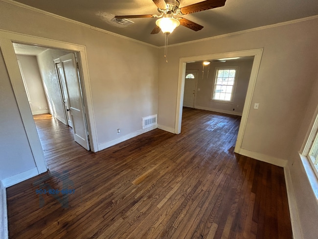 Building Photo - 503 Wills St