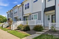 Building Photo - 615 Myrick Aly