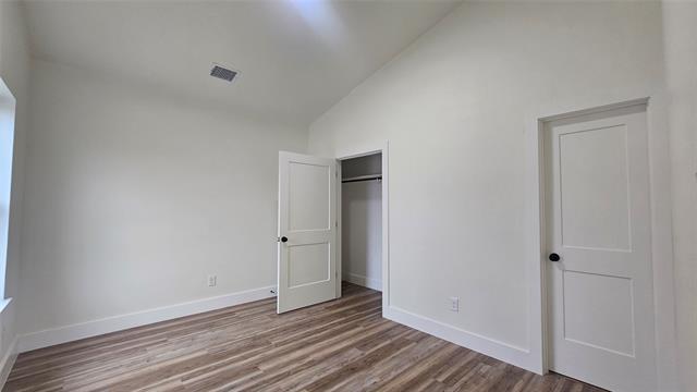 Building Photo - 3817 Yellowstone Pl